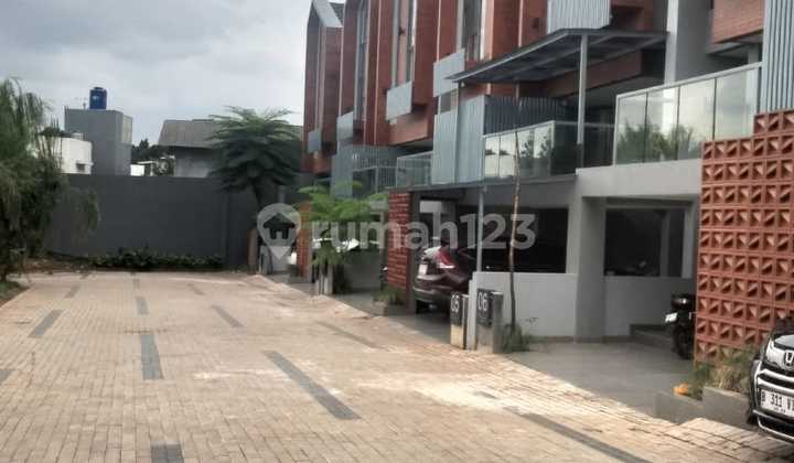 Dijual Rumah Cluster Cantik Modern Dekat Tol Andara dan Pondok Labu, Dekat ke MRT Fatmawati, Jakarta Selatan 2