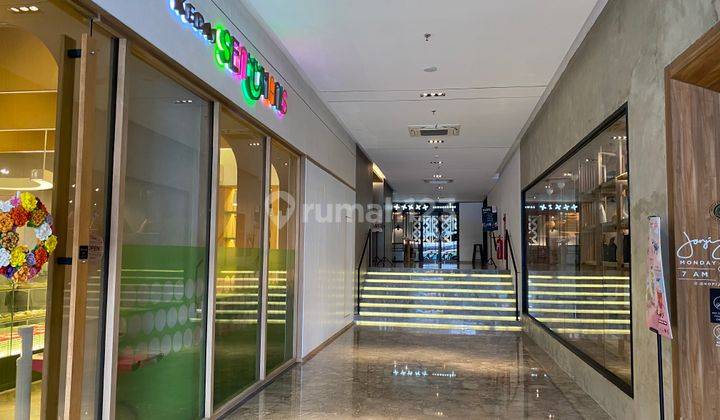 Ruang usaha kemang raya 8