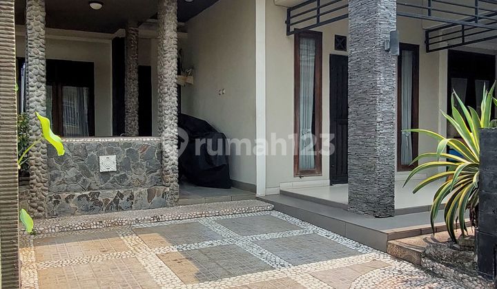 Rumah sudah renovasi di lokasi strategis dekat pintu tol