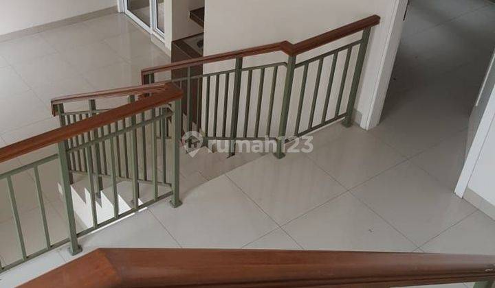 Rumah Rapih Bagus 2 Lantai Siap Huni 2