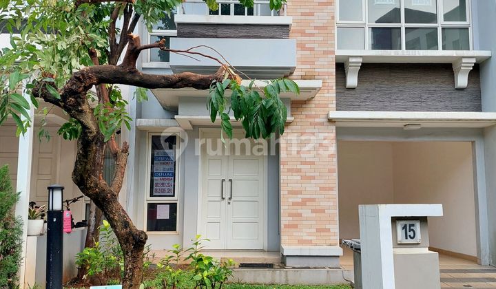 For Sale Nice 2-Story House