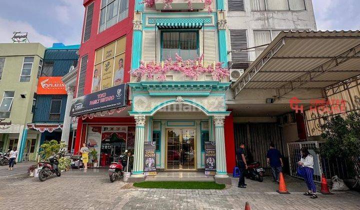 Ruko Cantik 3.5 Lantai + Rooftop Siap Pakai 1