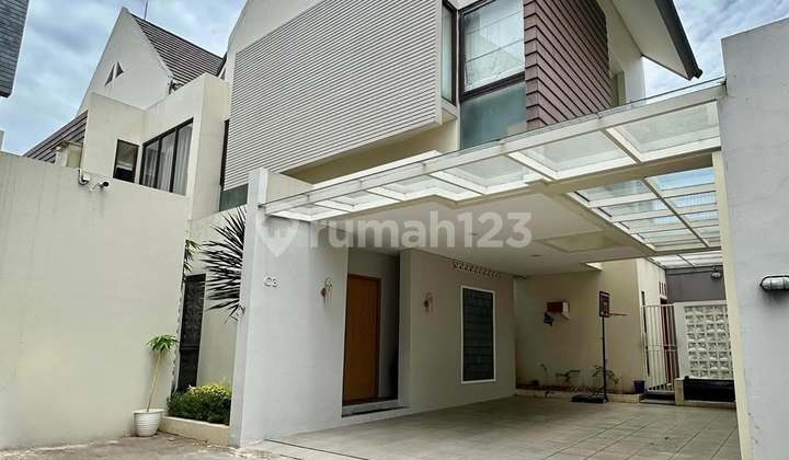 Minimalist Modern Townhouse Furnished Near Antasari Toll Depok 2