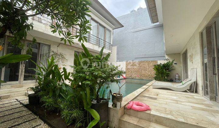 Dijual Modern Villa di Kawasan Kerobokan Badung Bali Full Furnished Dekat Bali Kiddy School, Seminyak, Petitenget Batubelig 2