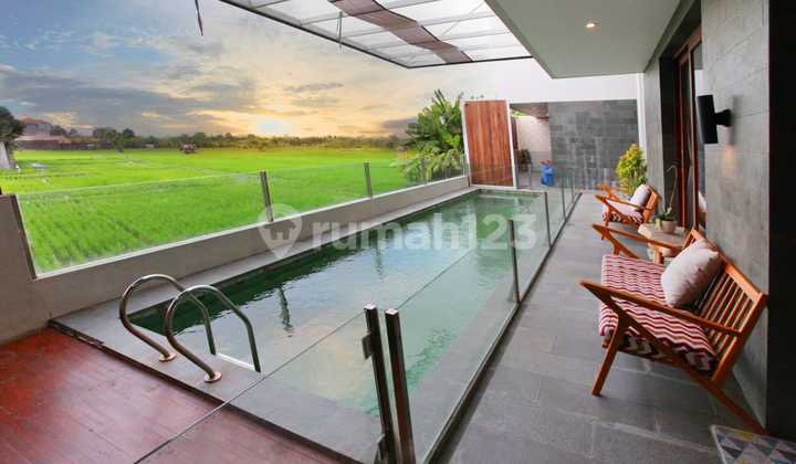 BUC Desperately Need Money Immediately Price 11M Down to 7M Net Villa For Sale Freehold Modern Villa Kunti Seminyak, Bali 2