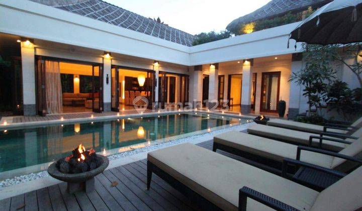 Modern Villa With Large Garden Riverside In Padanggalak Sanur Bali 2