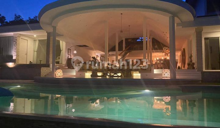 FOR SALE LUXURY VILLA WITH OCEAN VIEW IN SAWANGAN NUSA DUA BALI