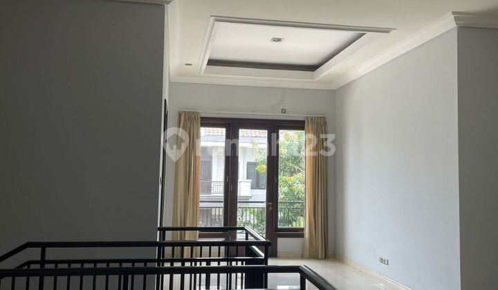 Disewakan Rumah Villa Bukit Regency 3 Pakuwon Indah Full Furnish 2