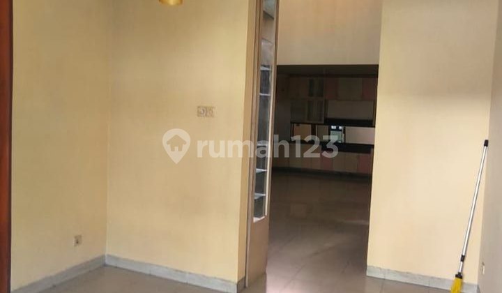 Dharmahusada Regency House, STRATEGIC, SEMI-FURNISHED Dharmahusada Regency House, STRATEGIC, SEMI-FURNISHED
