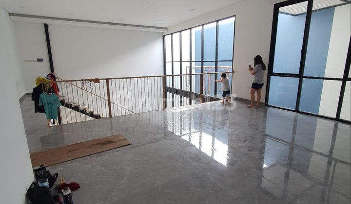 Dijual Rumah Gudang Sutorejo Selatan Siap Huni Bagus Dekat Unair Galaxy Mall Carport 2 2