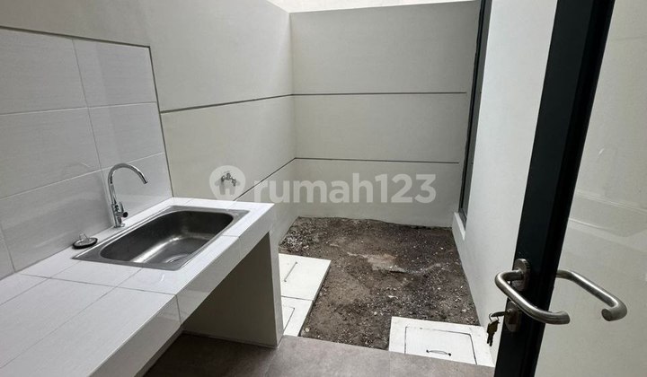 FOR RENT Opra City Gresik Minimalist House FOR RENT Opra City Gresik Minimalist House