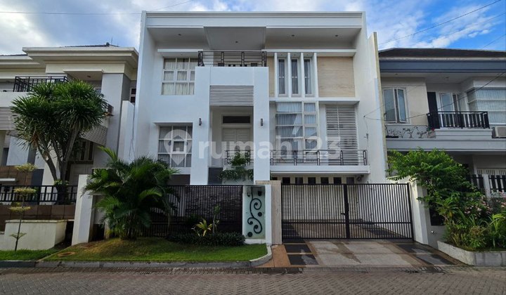 Rumah Araya 1 Minimalis Siap Huni, Garasi 4, Carport 2