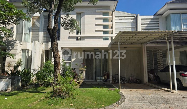 Rumah Malibu Beach Pakuwon City Siap Huni, Furnish, Row 3 Mobil 1