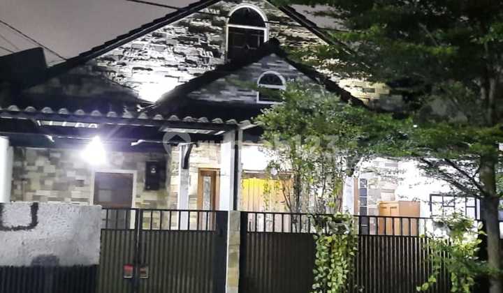 Rumah Siap Huni di Bintaro Sektor 5 (nefr)