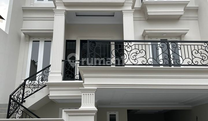 New American Style House in Jagakarsa South Jakarta (this) 2