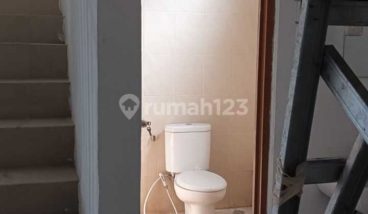 Dijual atau disewakan ruko 3.5 lantai di lokasi strategis Jl. Jombang, sangat cocok untuk berbagai jenis usaha atau kantor., RAT Dijual atau disewakan ruko 3.5 lantai di lokasi strategis Jl. Jombang, sangat cocok untuk berbagai jenis usaha atau kantor., RAT