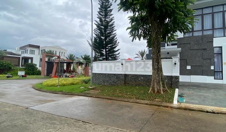Rumah Baru dengan Kolam Renang di Atmosphere Sentul City 2