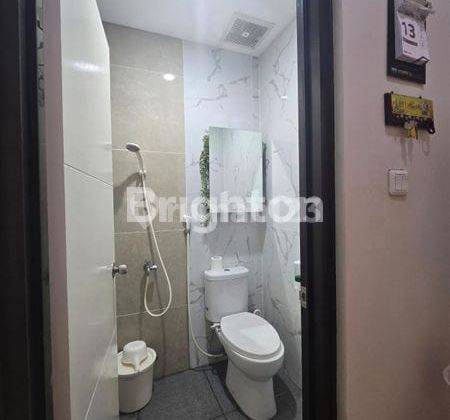kamar mandi rumah cantik siap huni dekat