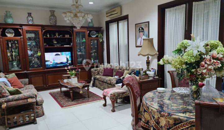 Dijual Rumah Siap Huni Lokasi Strategis di Bintaro Sektor 1 2