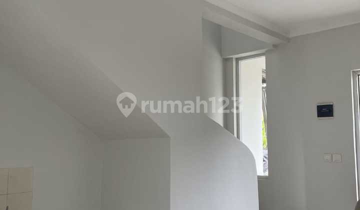Rumah Bagus di Ayna Residence Graha Raya Bintaro Tangerang Selatan 2