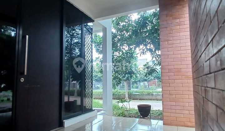 Ready-to-Occupy Modern Minimalist Design House In Discovery Bintaro, Excellent. 2