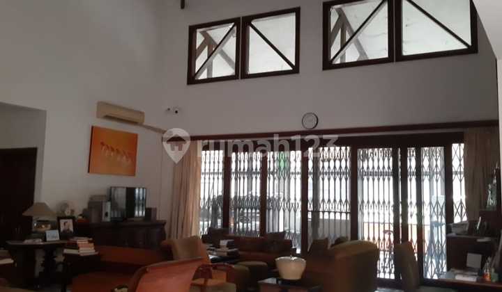 Rumah Luas di Jakarta Selatan 2