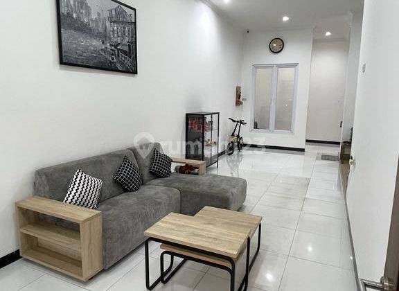 Rumah 3 Lantai Sudah Renovasi, Furnished, Harga Murah Di Johar Baru, Jakarta Pusat 1