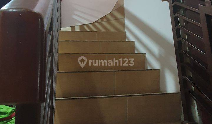 Rumah Hokky buat usaha di Metro Permata, Karang Tengah, Tangerang 4