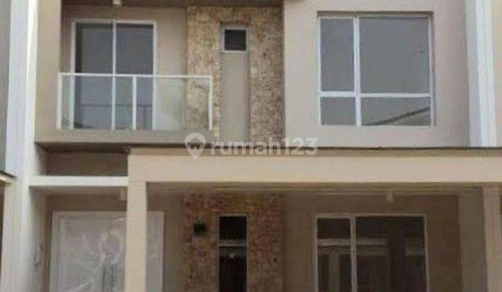 Disewakan Rumah Cantik Uk 135m2 Green Puri Jakarta Barat, Siap Huni Harga Murah Bebas Banjir, Lokasi Strategis di Green Puri, Semanan, Kosambi, Kalideres, Jakarta Barat