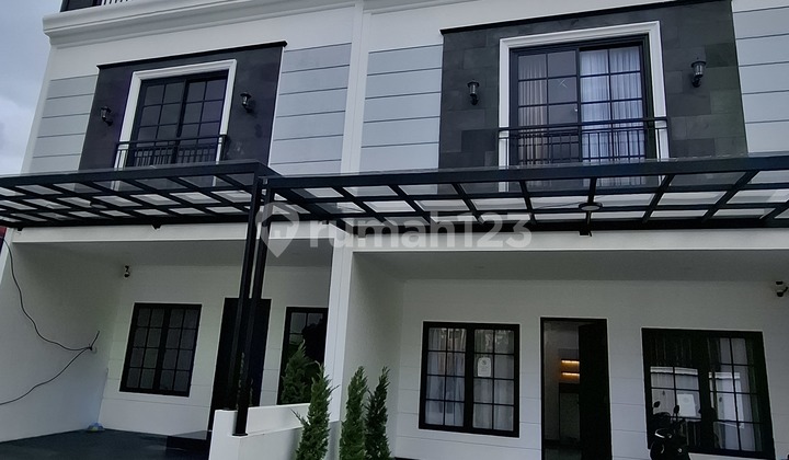 Cluster Fasilitas Kolam Renang di Lenteng Agung