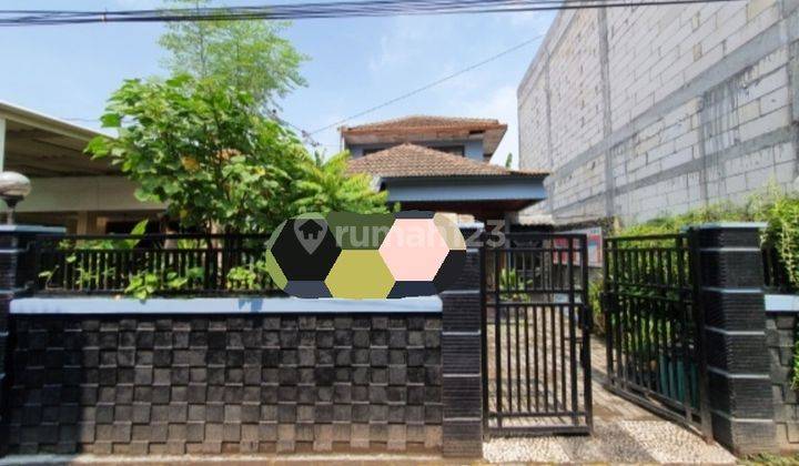 RUMAH BELAKANG RS MITRA KELUARGA WARU COCOK BUAT KOS 1