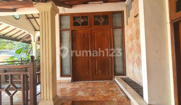 Rumah Raya Bluru Kidul Sidoarjo Klasik Mewah 11,5 M