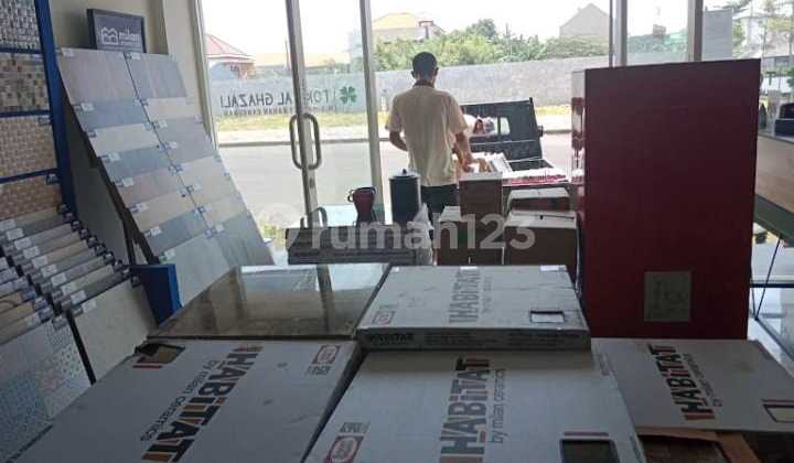 2-Storey Shop House Citra Harmoni Trosobo Ready for Business 2