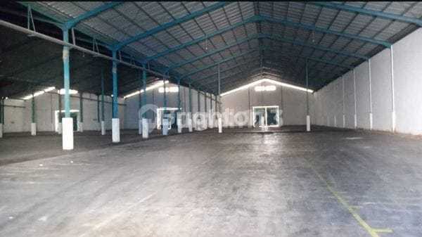 Warehouse for Rent in Romokalisari 1000 Meters Ready to Use Warehouse for Rent in Romokalisari 1000 Meters Ready to Use