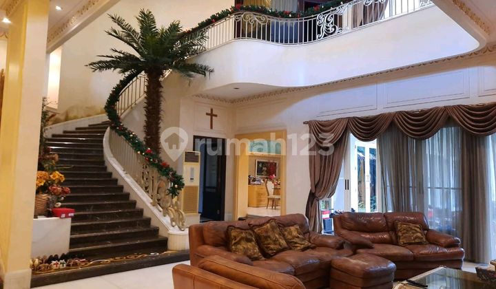 Rumah Mewah Pakuwon Indah Full Furnished Murah