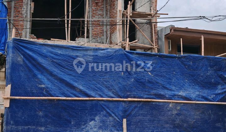 Dijual Cepat Rumah Bangunan 2 Lantai Sektor 7A