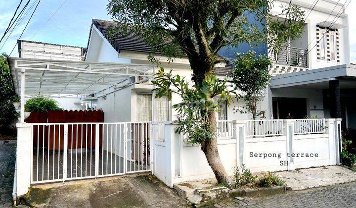 Rumah Bagus Halaman luas dan Hook di Serpong Terrace  1