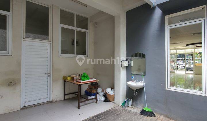 Kantor Hook Bagus di Emerald Avenue Bintaro 12