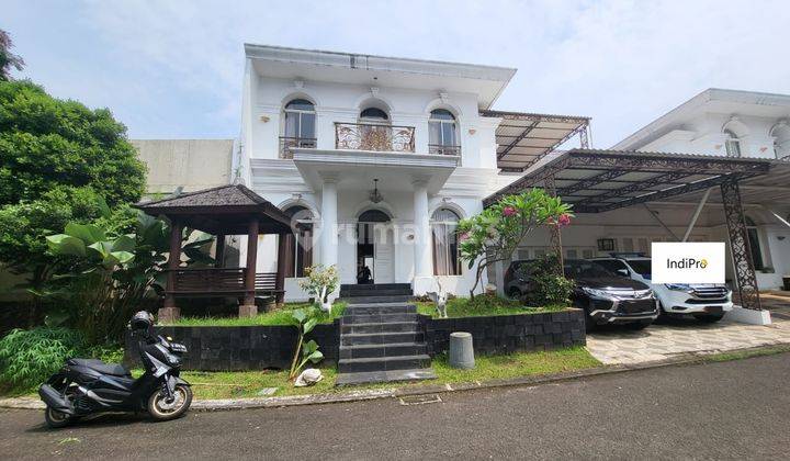Rumah Gaya Classic Lingkungan Nyaman Siap Huni Lokasi Bsd City 