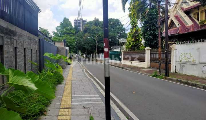 Murah Sekali !! Jual Cepat Rumah bisa untuk Gedung Kantor di Menteng Jakarta 2