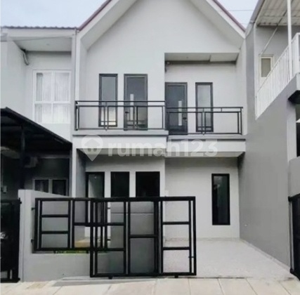 Brand New !! Rumah Modern Minimalis Siap Huni Dekat ke Stasiun Rawa Buntu dan Akses Toll di Griyaloka Bsd 2