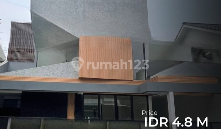 Turun Harga !! Rumah Baru Modern 2 Lantai Swimming Pool di Bintaro