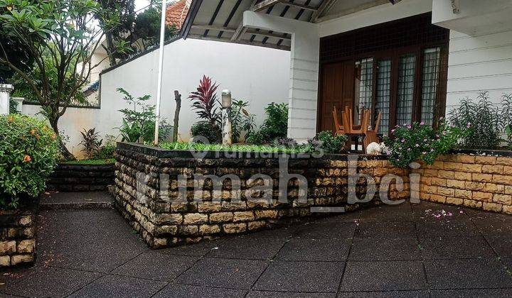 rumah mewah dalam komplek besar di cinere aman nyaman bebas banjir lokasi di jantung kota cinere one gate system eepan polsek limo selangkah ke masjid raya cinere klinik dan pertokoan cinere 1