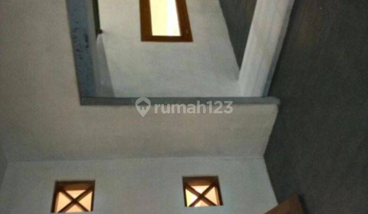 di ju rumah siap huni di selatan jakarta pejaten timur lokasi mudah di akses deket ke perkantoran tb simatupang kalibata dan gatot soebroto aman nyaman dan bebas banjir deket swalayan mall kalibata dan wisata kuliner    2