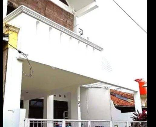 dijual rumah lama siap huni dalam komek taman sari lebak bulus jakarta selatan lokasi premium mudah di akses deket ke perkantoran tb simatupang ,cilandak selangkah ke mall pondok indah masih asri amam nyaman dan bebas banjir 2