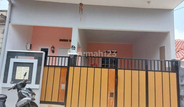 dijual rumah baru jadi siap huni lokasi di jl swadaya limo lokasi di pemukiman rumah bangunan baru lokasi strategis selangkah ke pintu toll limo deket ke kampus upn limo deket pusat jajanan  limo deket sma 6 depok benas banjir aman dan nyaman 1