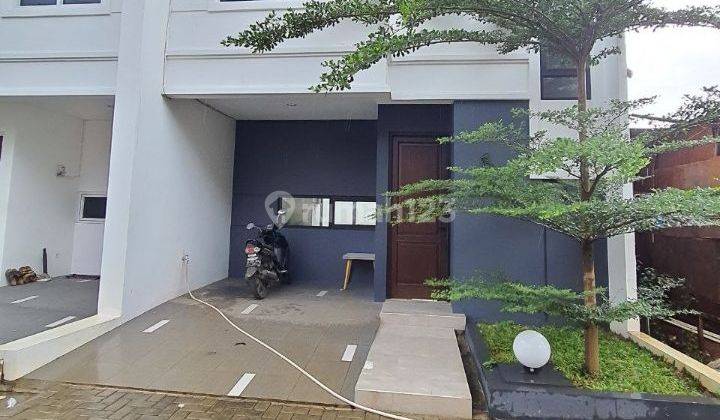 di jual rumah bagus dalam cluster lokasi di maharaja pancoran mas depok lokasi strategis 8 menit ke toll sawangan 5 menit ke dtc 15 menit ke st depok baru deket sekolaham alhamidiah deket sekolah negeri lingkungan masih asri amam nyaman bebas banjir 2