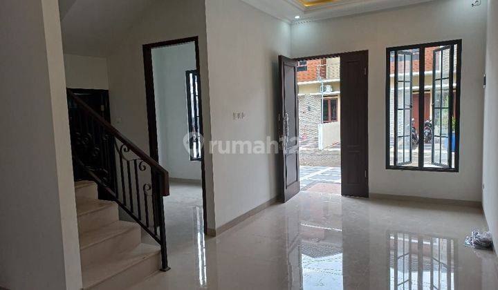 Dijual rumah siap huni dalam cluster bebas biaya biaya  pajak pembeli,pajak notaris,asuransi,administrasi bank row jalan 5 meter muat 2mobil lebih  udara masih segar lingkungan masih asri lokasi aman nyaman bebas banjir,deket sekolahan global islami,50 me 2