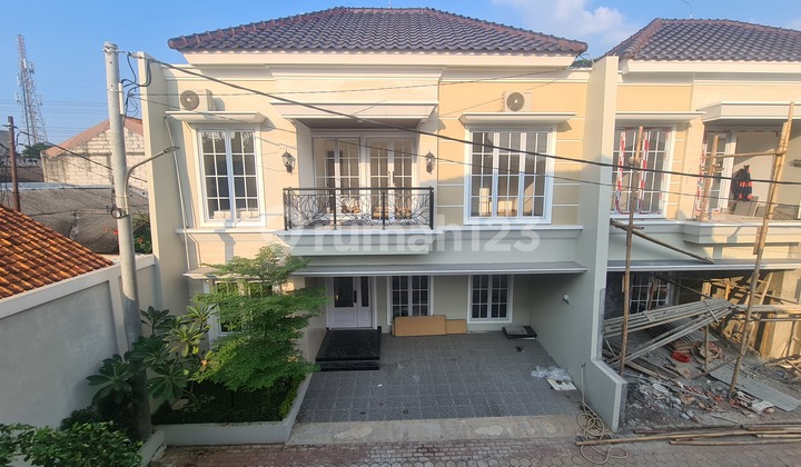 For Sale: New Luxury House Ready to Occupy in a Safe and Comfortable Flood-Free Cluster, Strategic Location Near Desari Toll, 2 Floors with Modern Classic Design, 3 Bedrooms, 2 Bathrooms, Carport for Two Cars.