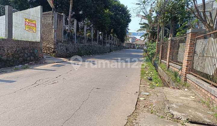 For Sale, Land Ready to Build, Suitable for Housing, Supermarkets, or Other Commercial Types. Land Already Filled, Ready to Build. Strategic Location Near Limo Toll, Also Accessible via Krukut Toll. Prime Location.